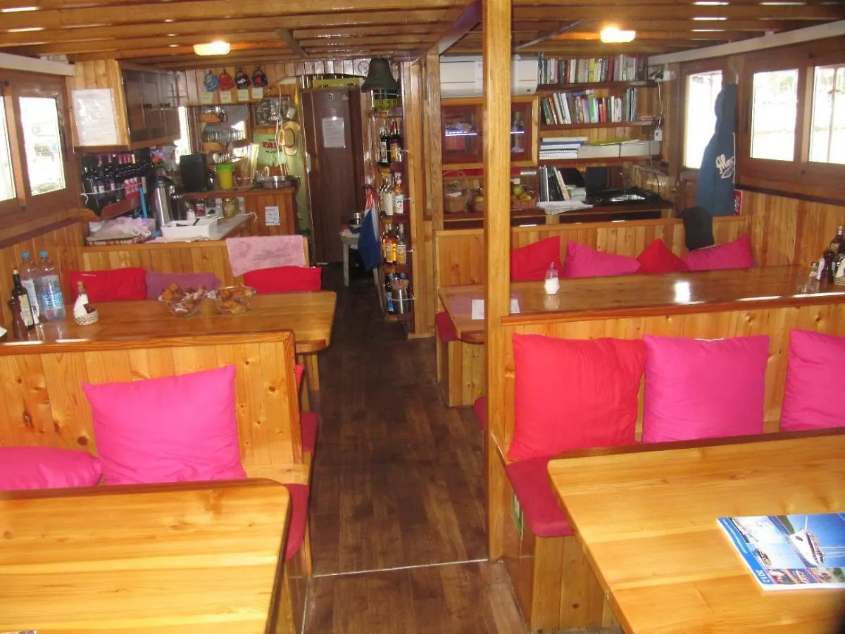 Boat & Breakfast Hotel Umag 0*,  Croatia