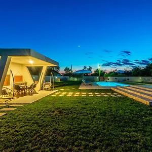 si-holiday-home.hotelinzadar.com/